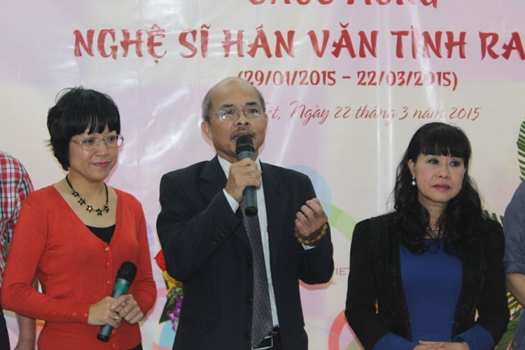 Nghe si Han Van Tinh tuoi roi ngay xuat vien-Hinh-10